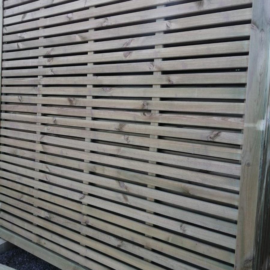 La Spezia Fence Panels - Decking Delivery
