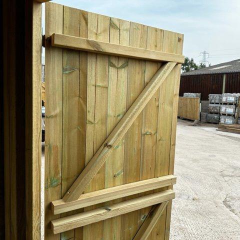Pent Shed - Decking Delivery