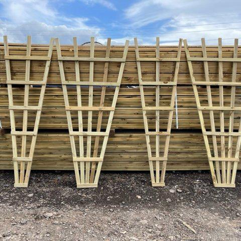 Wooden Garden Fan Trellis - Decking Delivery